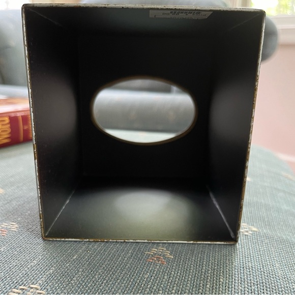 THE PYRAMID COLLECTION METAL TISSUE BOX - Picture 5 of 7